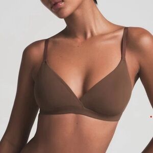 Skims Fits Everybody Crossover bralette in Umber NWT